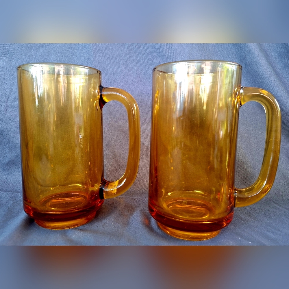 2 vintage amber glass beer rootbeer mugs pair glasses hazel atlas gold